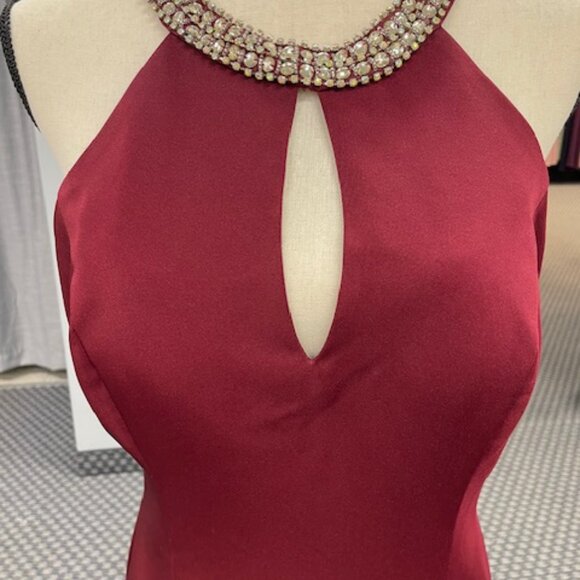 Burgundy Formal Fitted Dress with Halter Rhinestone Collar - Picture 3 of 8